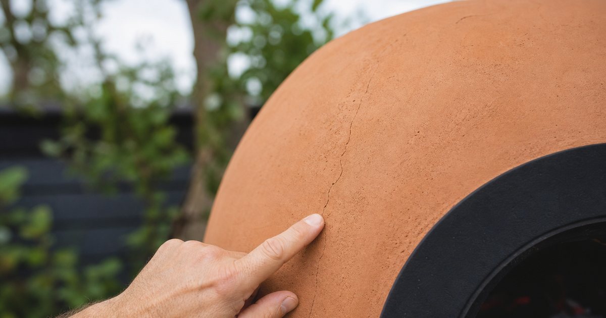 When should hairline cracks in a wood fired oven dome worry you?